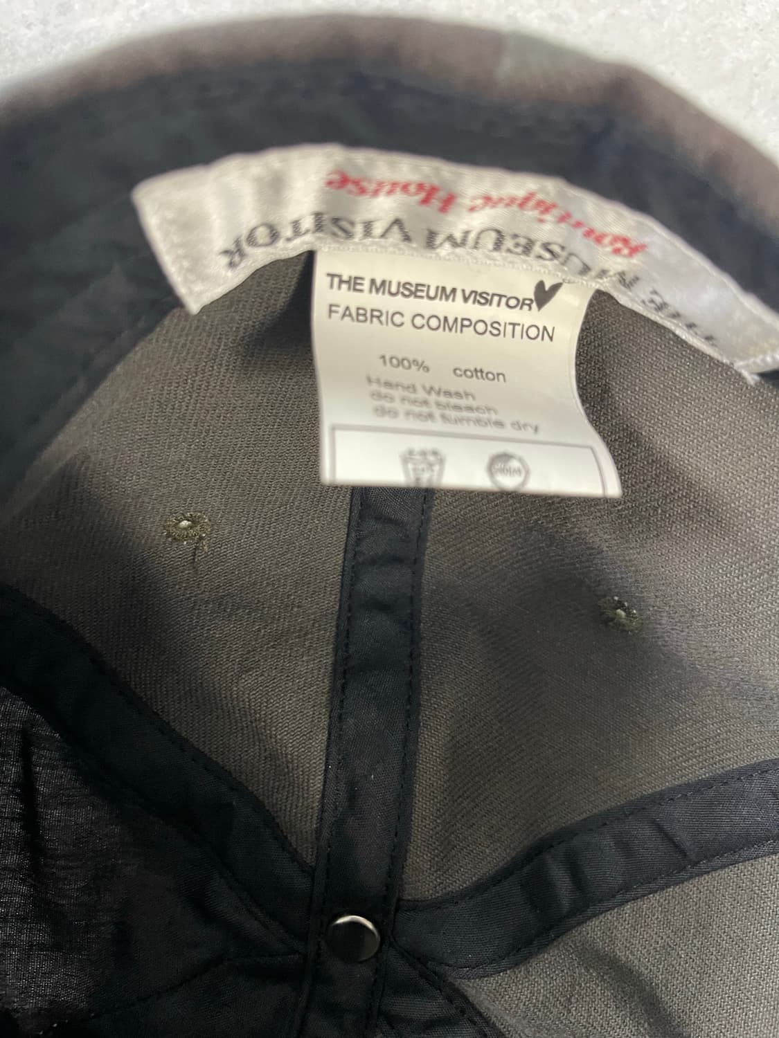 더뮤지엄비지터 하트 패치 스터드 볼캡 카모 상품이미지4