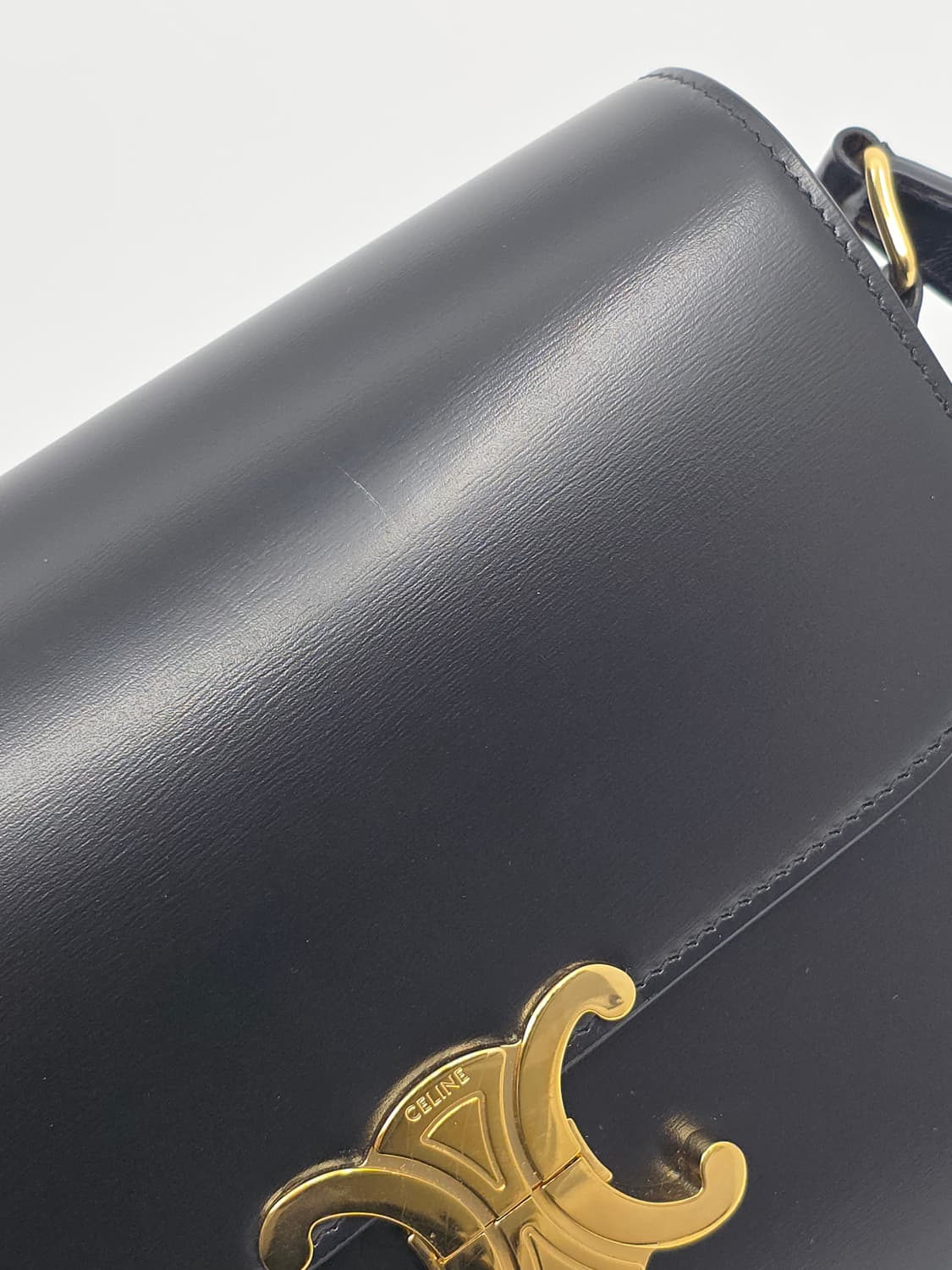 셀린느 트리옹프 샤이니 카프스킨 미디움 상품이미지8