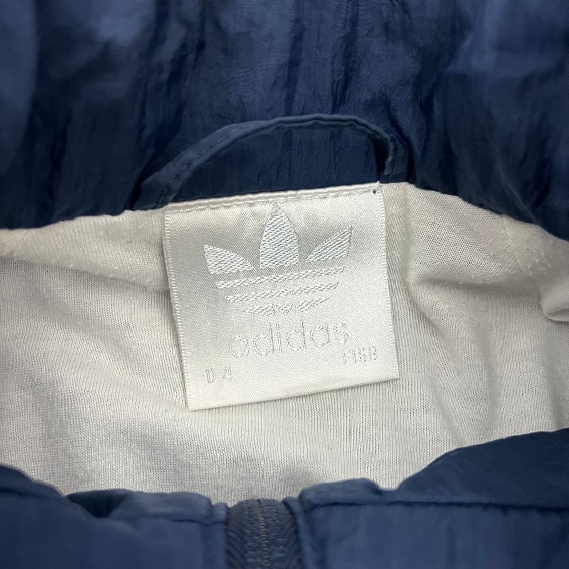 아디다스 아디로고 파이핑 나일론 바람막이 자켓 상품이미지4