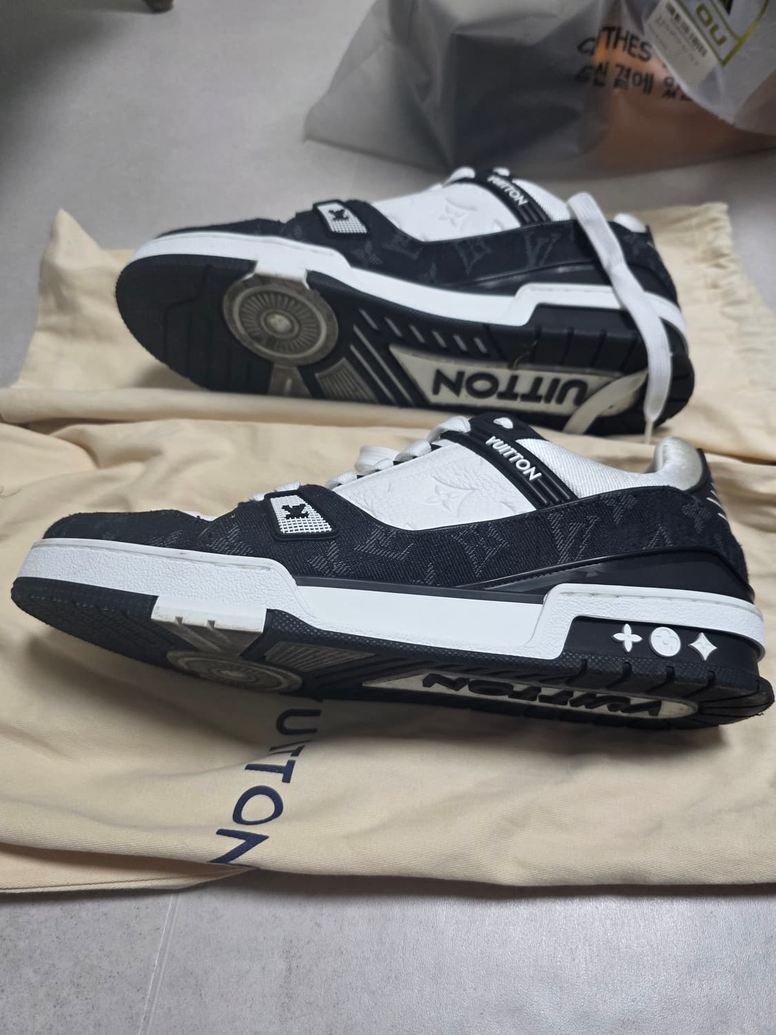 루이비통 트레이너 스니커즈 9사이즈 상품이미지1