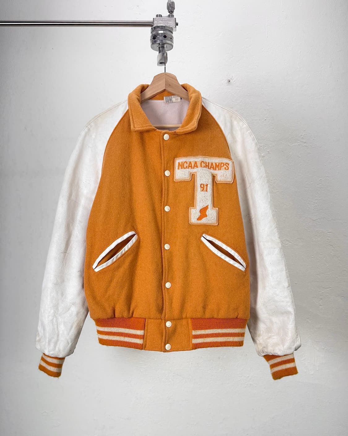 멤피스 ncaa 90s 테네시 레더 블록 바시티 자켓 상품이미지1