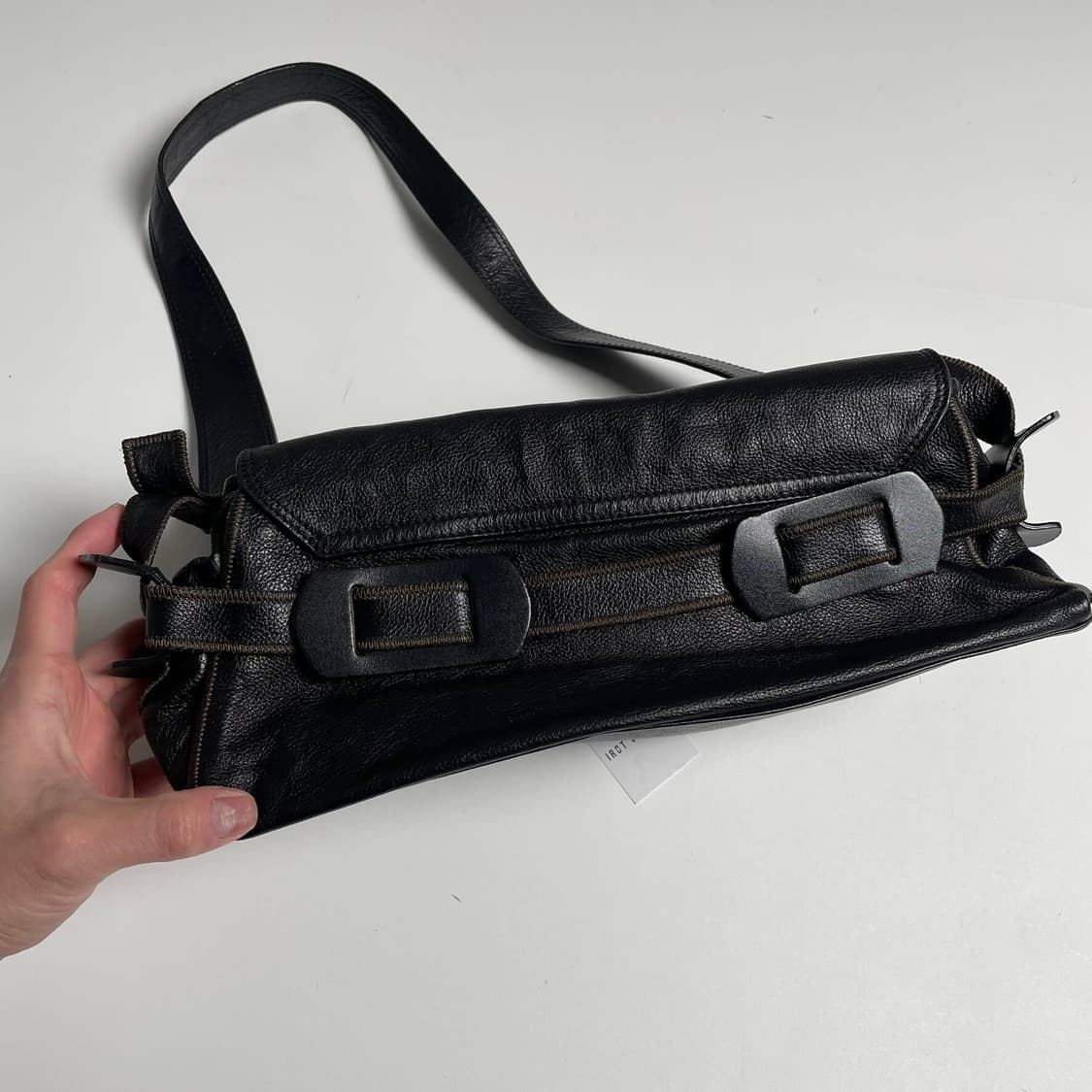 Nicoli 아일렛 스트랩 레더 백 상품이미지4