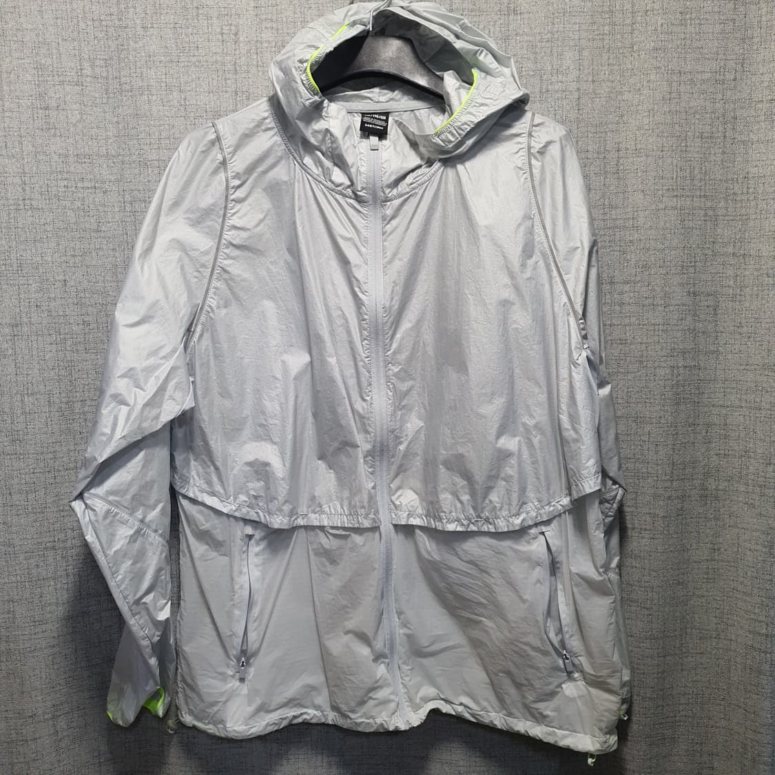 언더아머 라이트웨이트 임파스 바람막이  상품이미지1