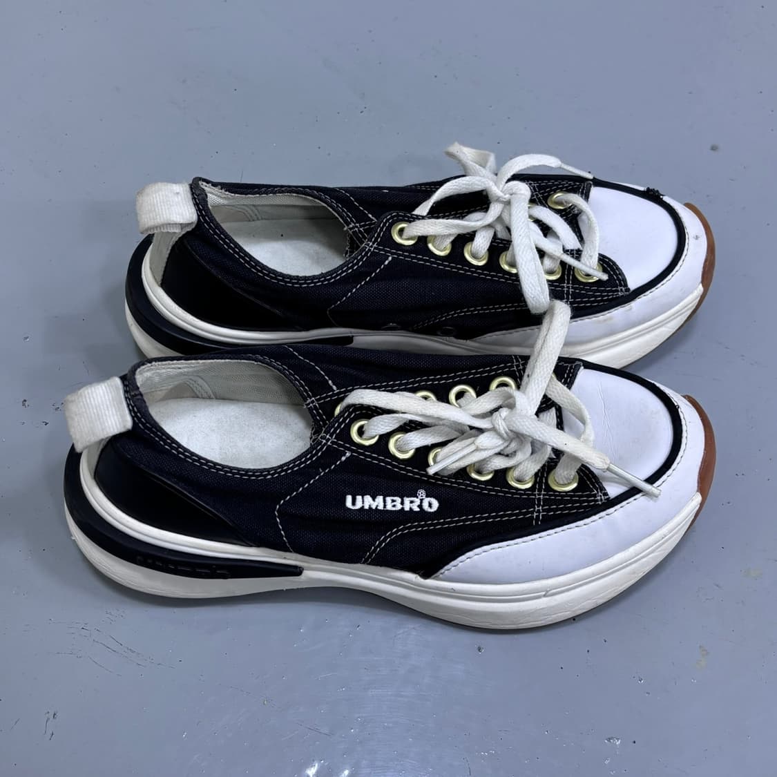 230 엄브로 토비 스니커즈 0406E 상품이미지2