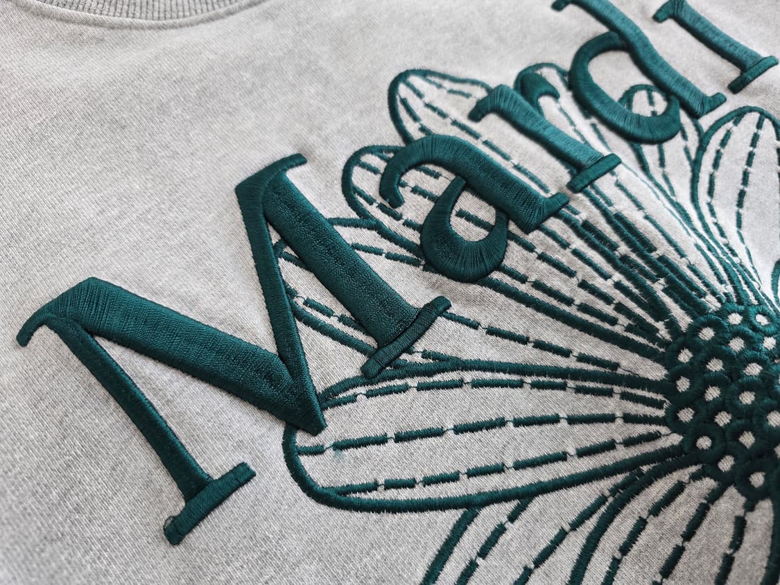 마르디 메크르디 플라워 자수 맨투맨  그레이 f  상품이미지4