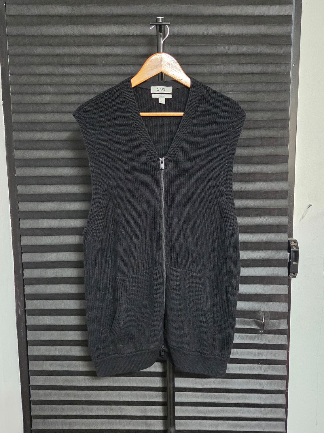 [코스] 코튼 투웨이 집업 니트 베스트 | 00121 상품이미지1