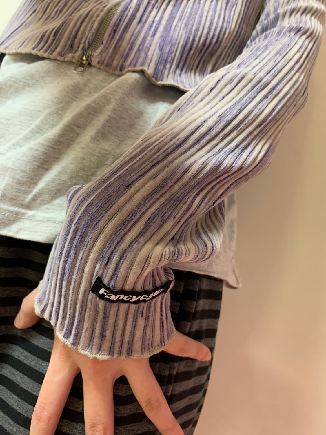 팬시클럽 벨루아(벨벳) 크롭 자켓 상품이미지2