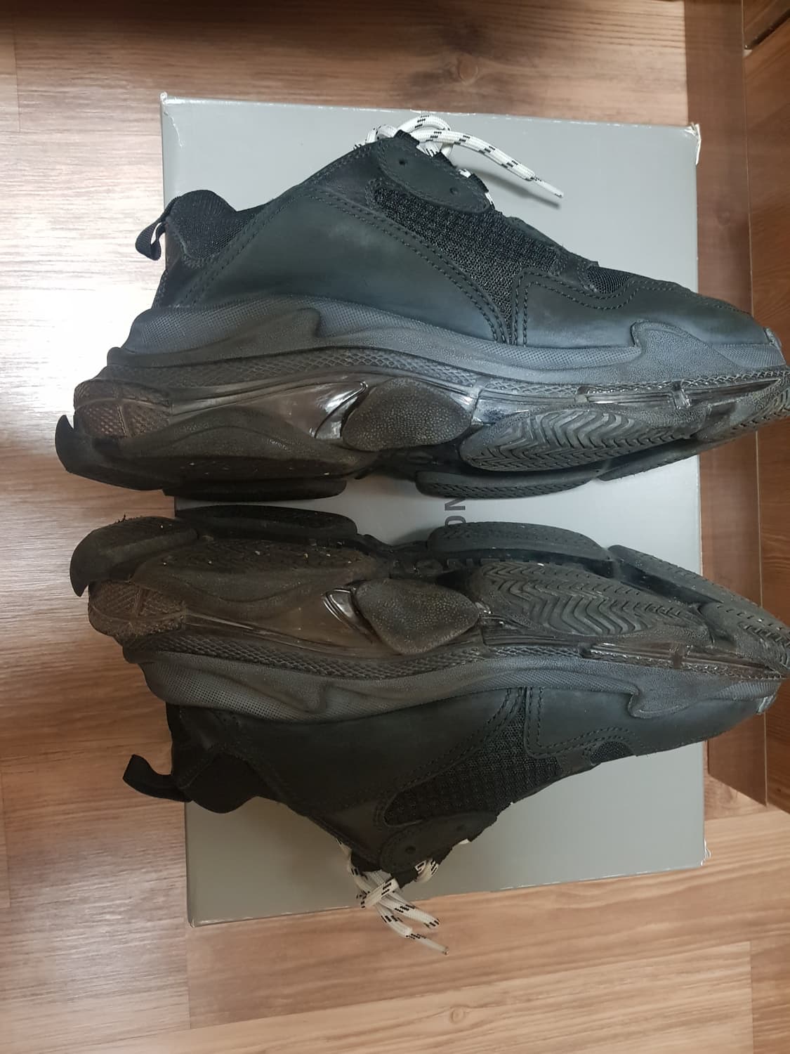 발렌시아가 트리플s 더티블랙 41e 상품이미지5