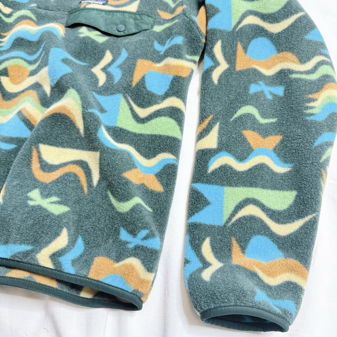 21FW 파타고니아 신칠라 스냅T 그린 멀티 패턴 상품이미지4