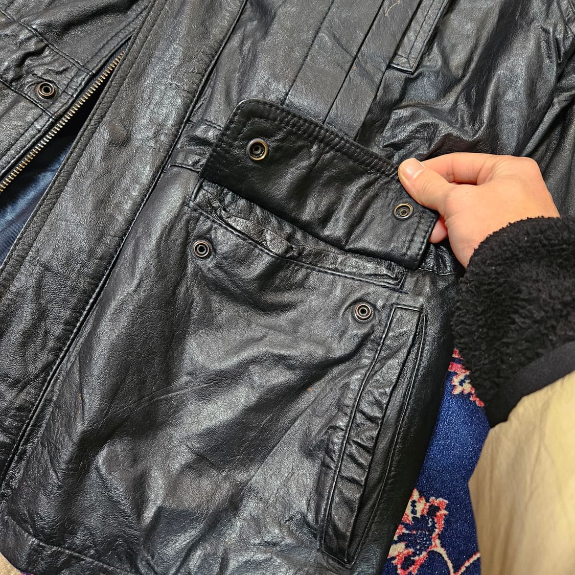 YACKIE in Italy 가죽 카라넥 사파리 하프 자켓  상품이미지4