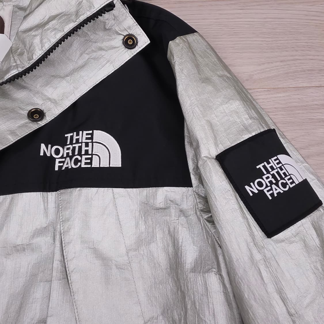 슈프림 맛 노스페이스  마운틴 자켓 미시착 새상품 상품이미지2