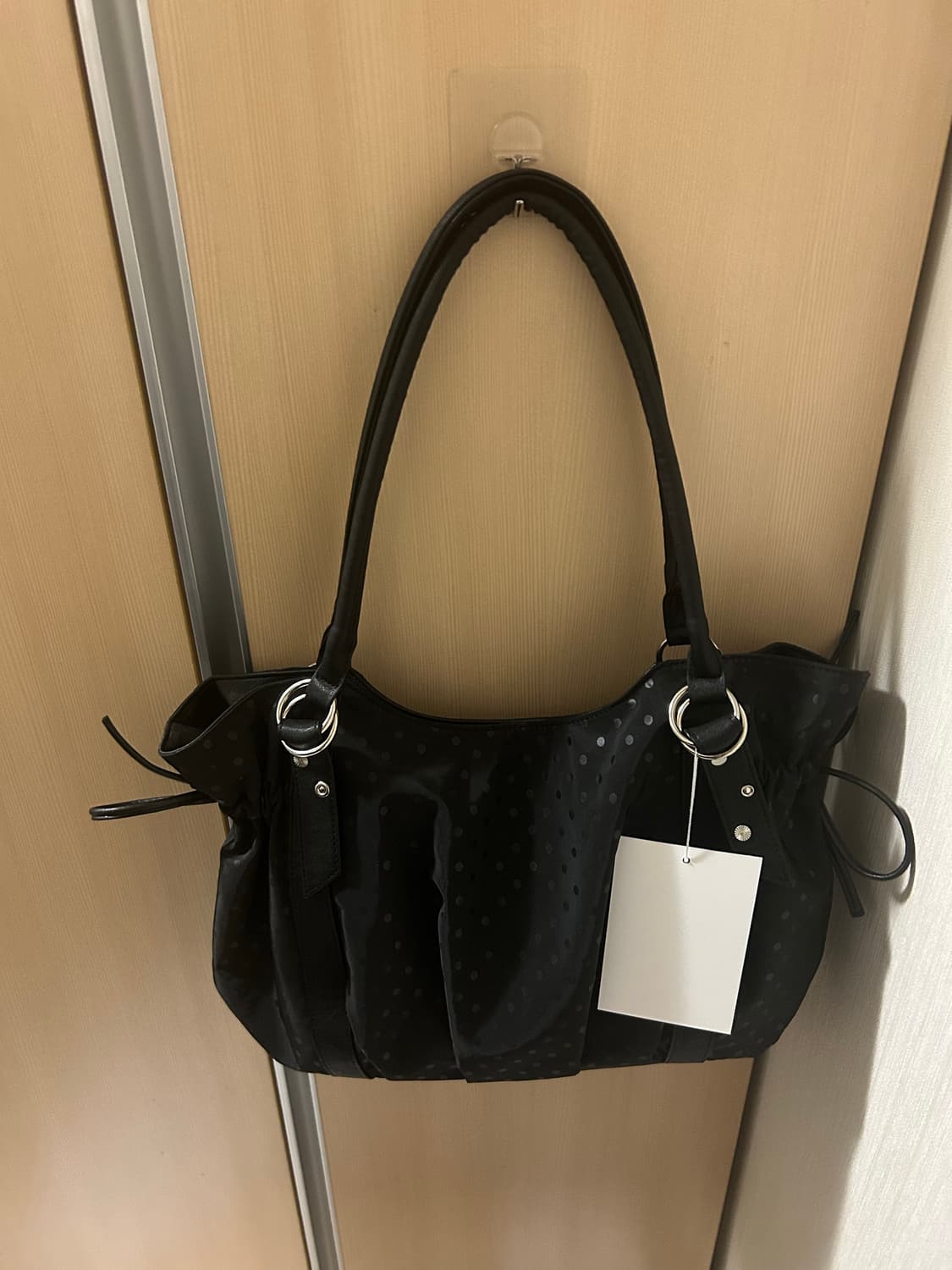 여밈 x 미세키서울 퍼프 백 puff bag  (도트 블랙) 상품이미지5