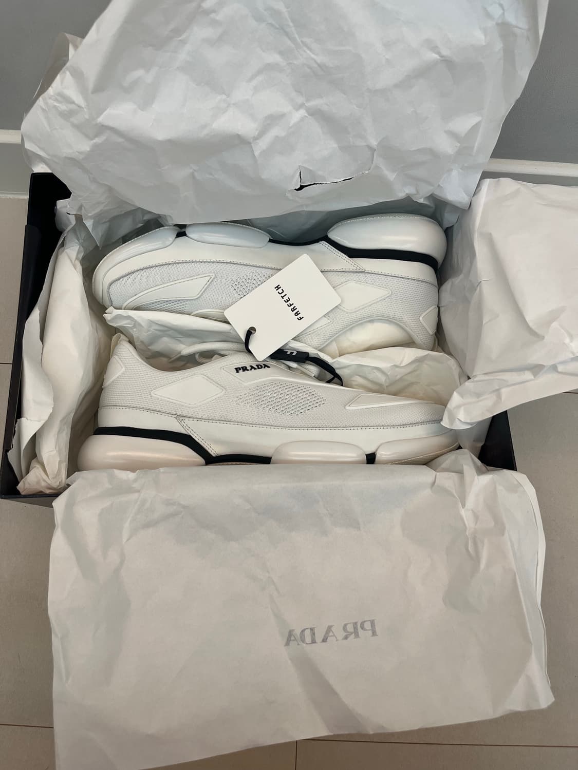 프라다 3컬러 보유 새상품 상품이미지1