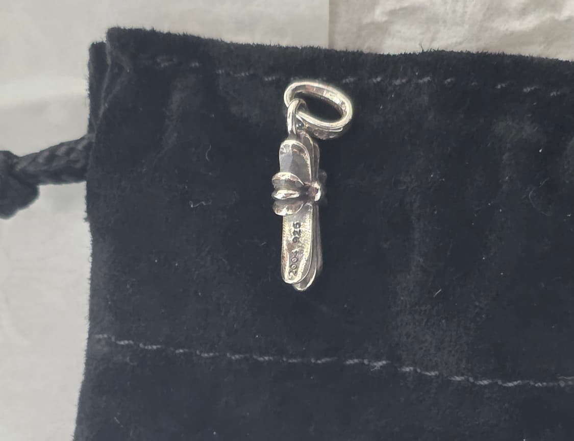 크롬하츠 베이비펫 목걸이 펜던트

새상품 상품이미지4