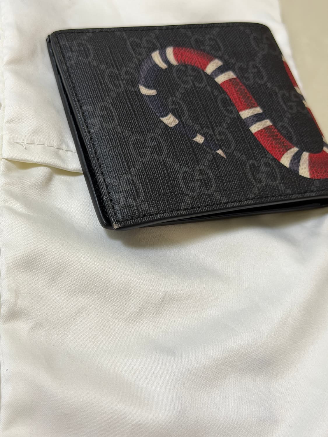 구찌 킹스네이크 반지갑 상품이미지5