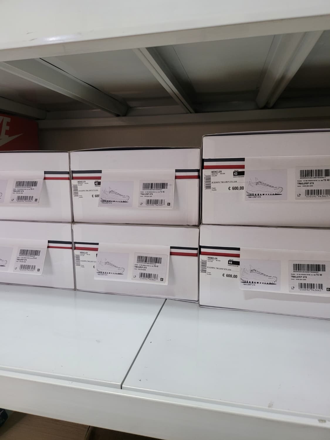 밤을 닮은 무적의 블랙, 몽클레르 트레일그립 GTX 블랙 상품이미지7