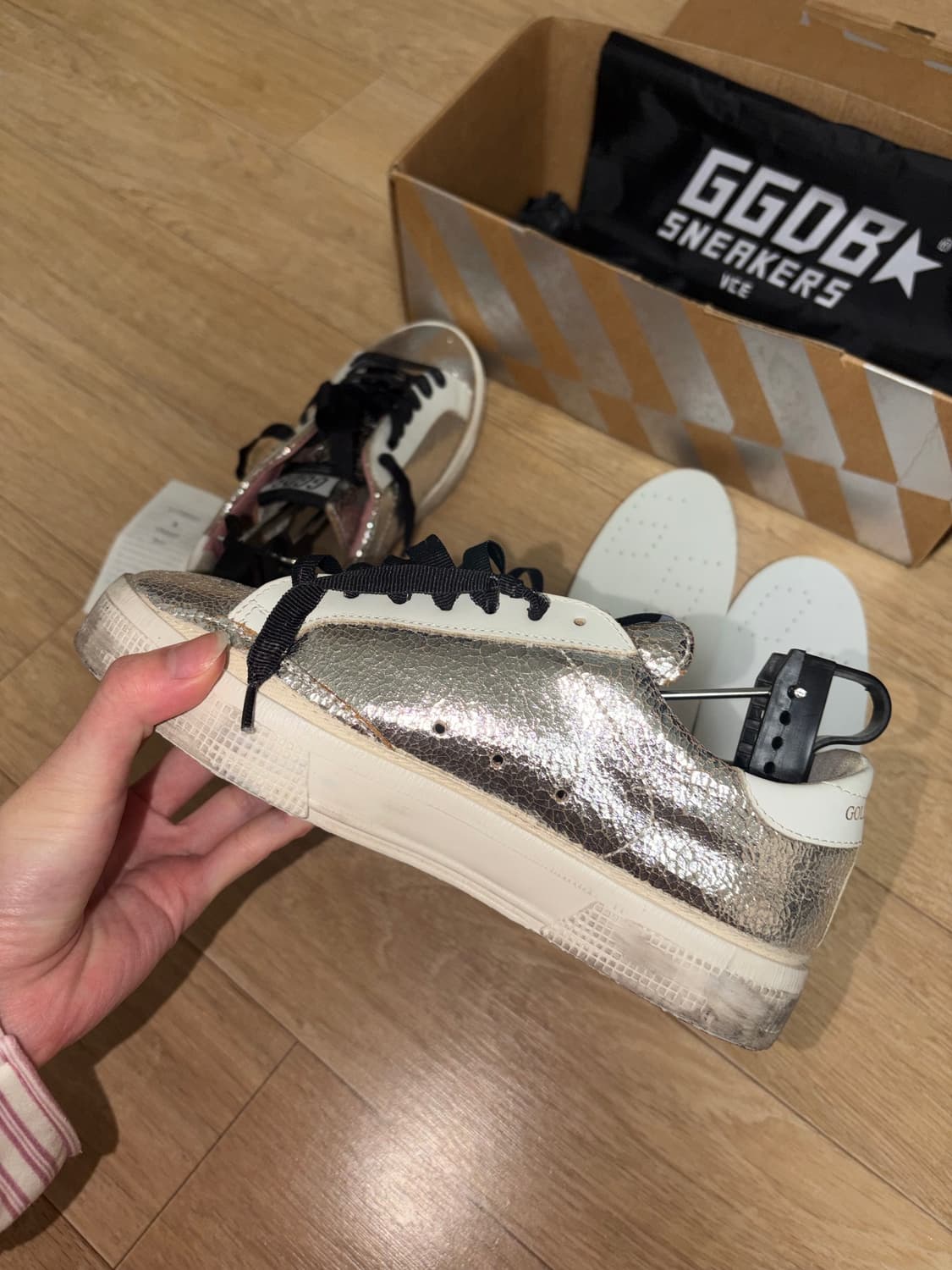 골든구스 한정판 메이 스니커즈 35 상품이미지4