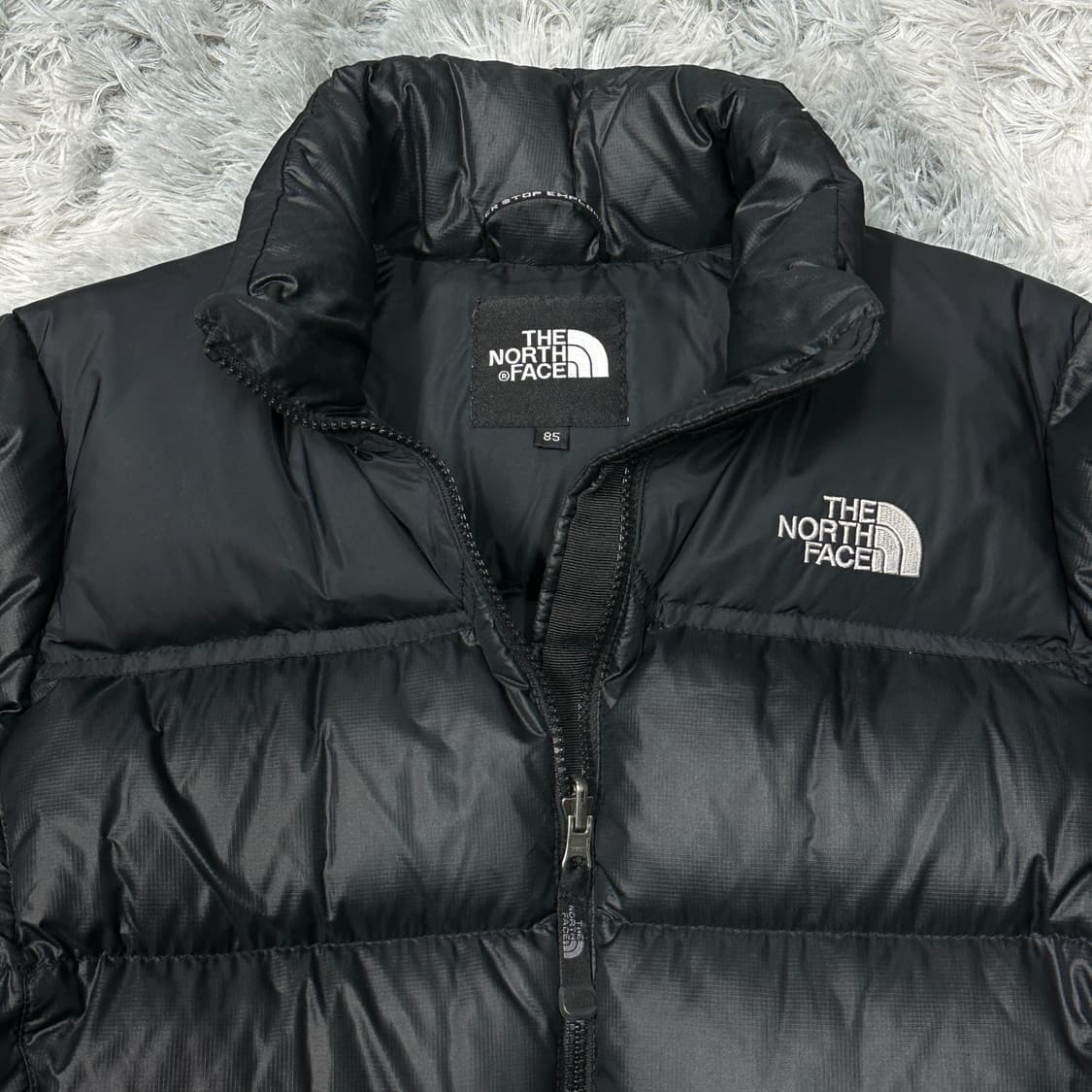 노스페이스 700 눕시 우먼스 블랙 숏패딩 상품이미지2