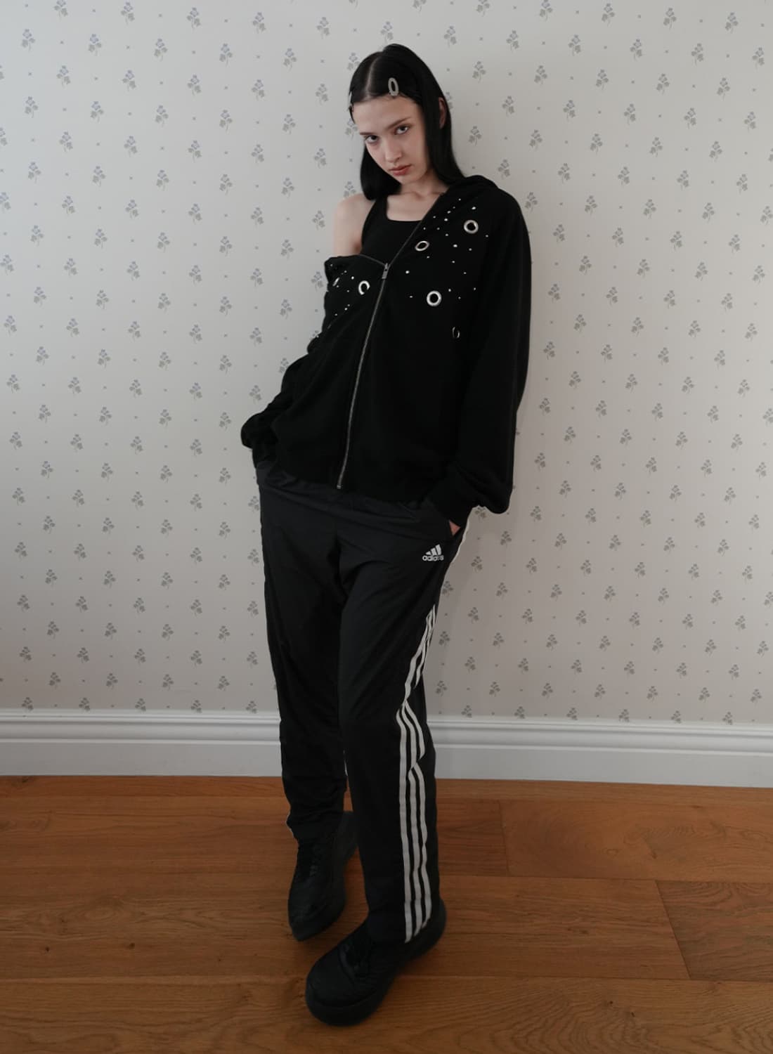 (미착용 새상품) 페인츄얼 스터드 써클 링 후드집업 (블랙) 상품이미지4