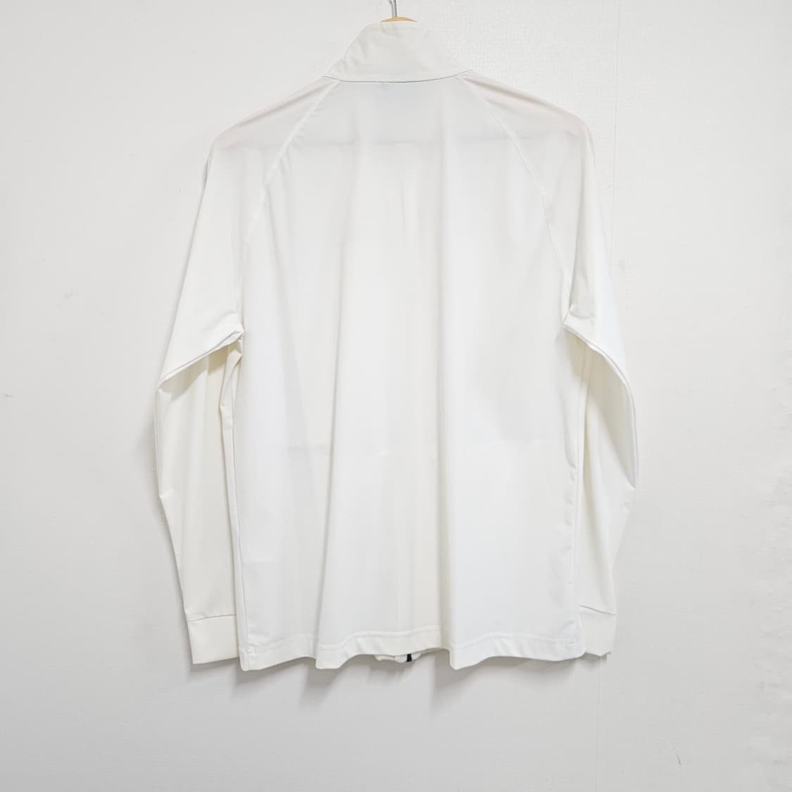 L 100 컬럼비아 화이트 경량 스판 바람막이 상품이미지3