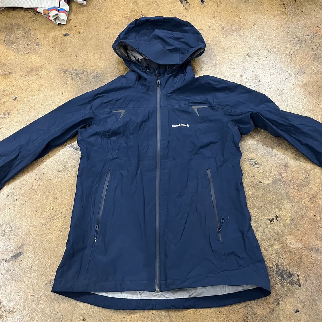 [정품/100] 몽벨 네이비 바람막이 후드 자켓 b17 상품이미지3