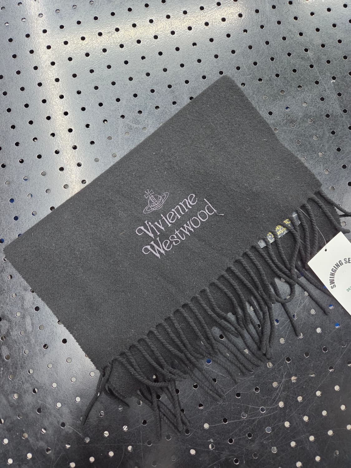 비비안웨스트 우드 목도리 블랙 상품이미지2