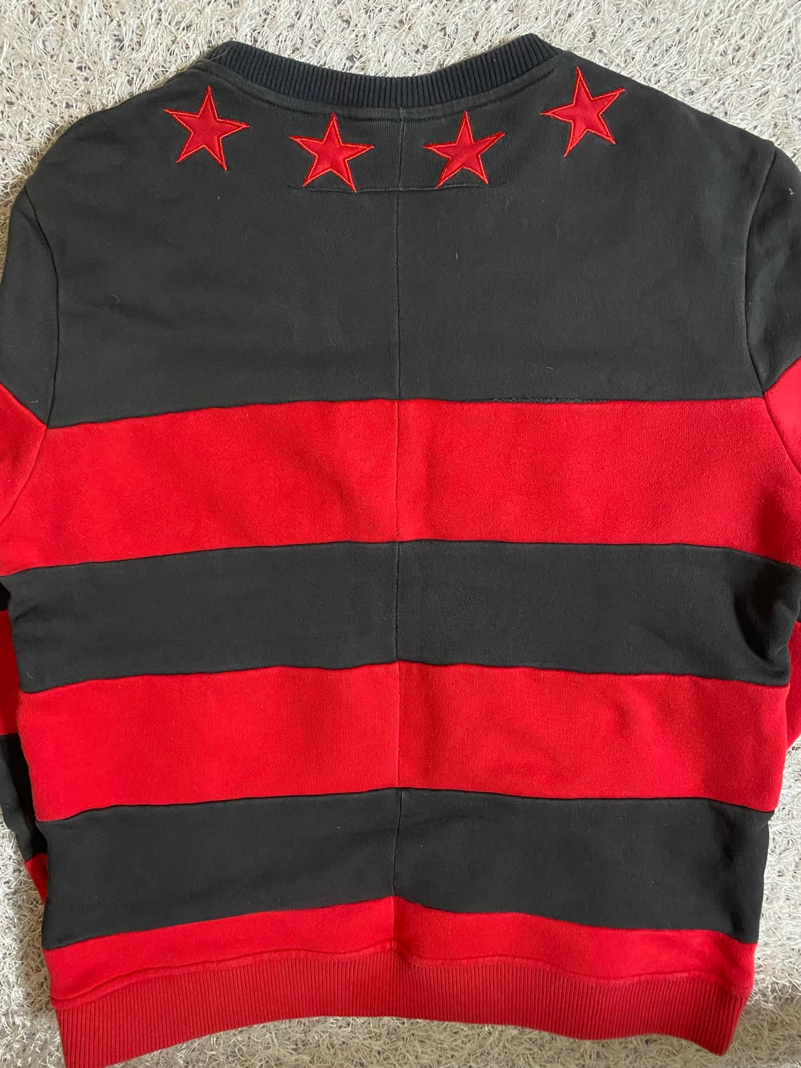 지방시 스타패치 맨투맨 상품이미지4