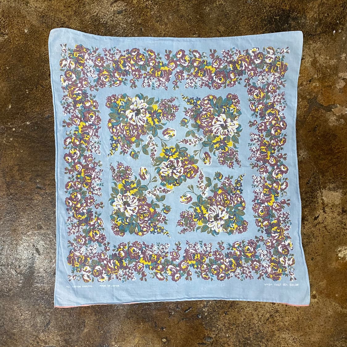 캐피탈 플라워 패턴 반다나 상품이미지1