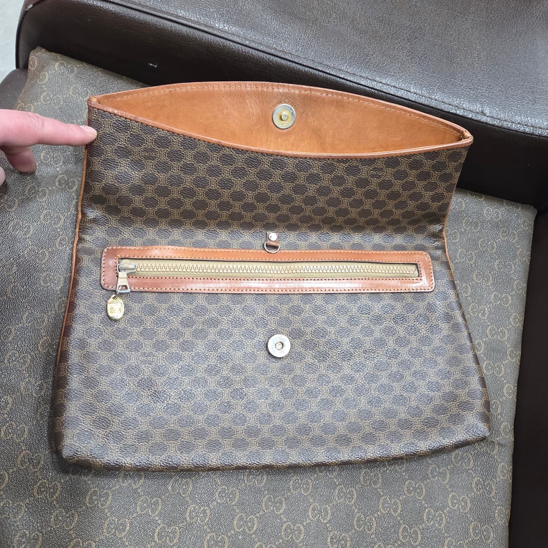 셀린느 마카담 클러치 상품이미지2