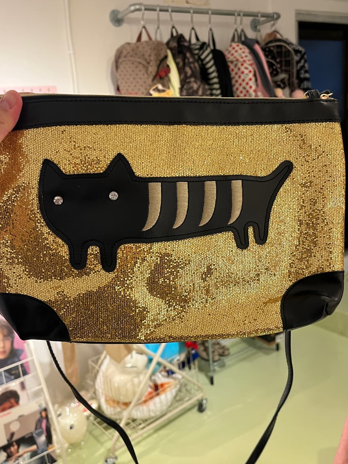 츠모리치사토 골드 반짝이 냐옹 크로스백 🐈‍⬛ 상품이미지6