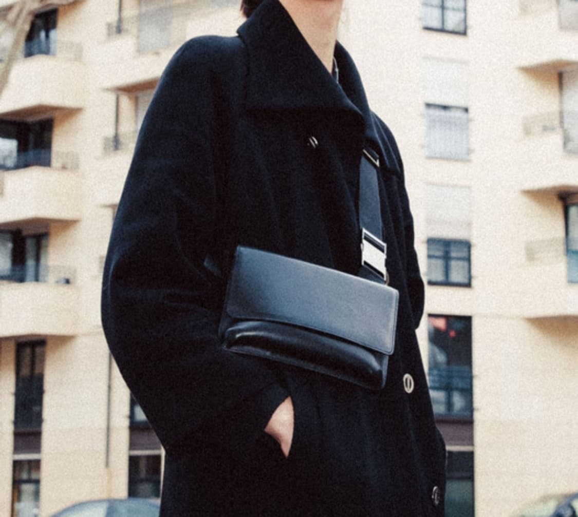 밈더워드로브 미니멀 레더 홀스터백 상품이미지1