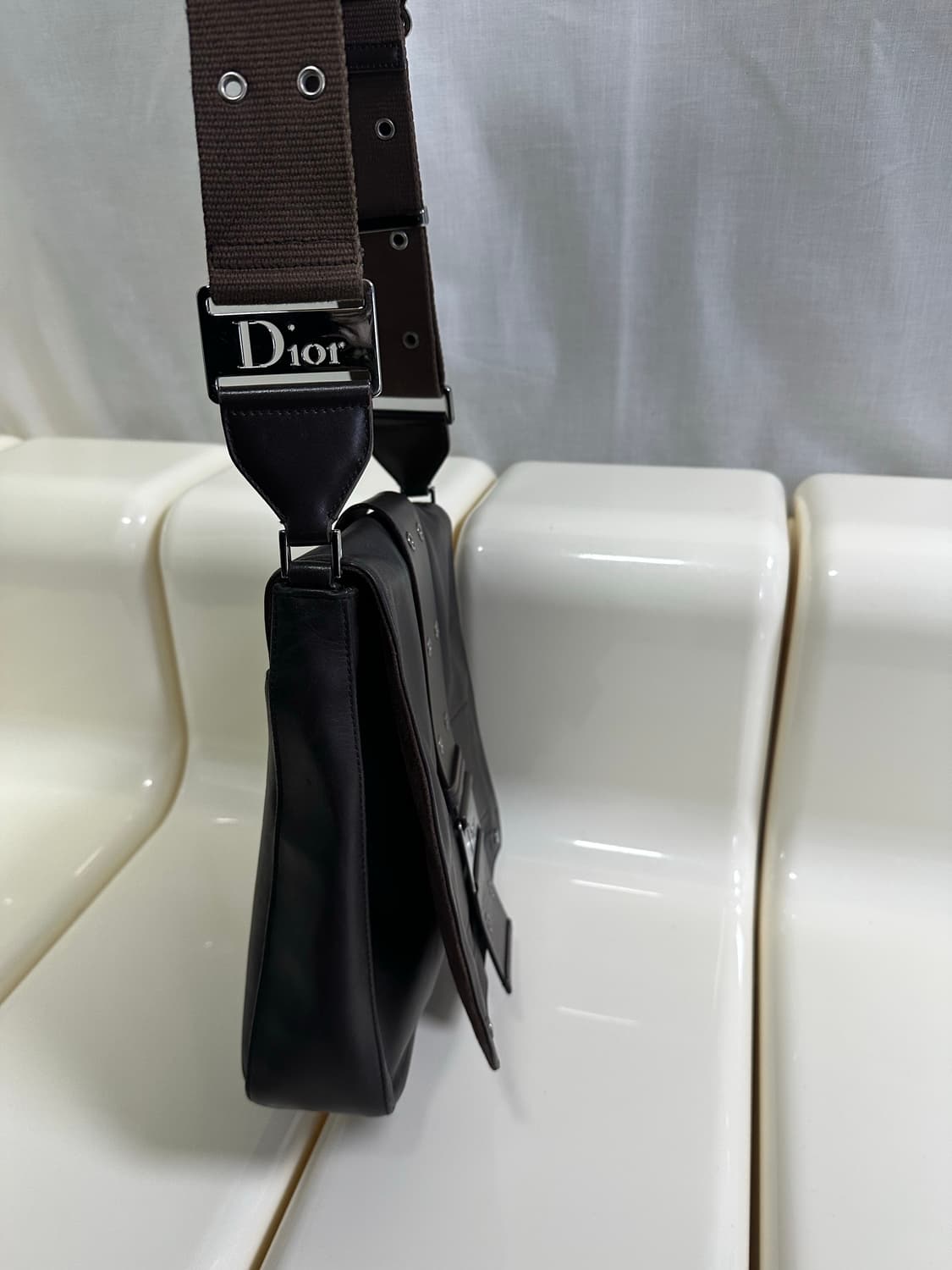 [A 정품] 디올 스트릿 시크 크로스백 상품이미지5