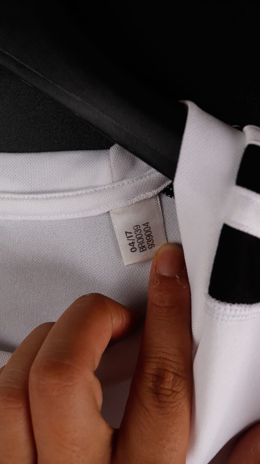 아디다스 흰색 반팔티셔츠 상품이미지3