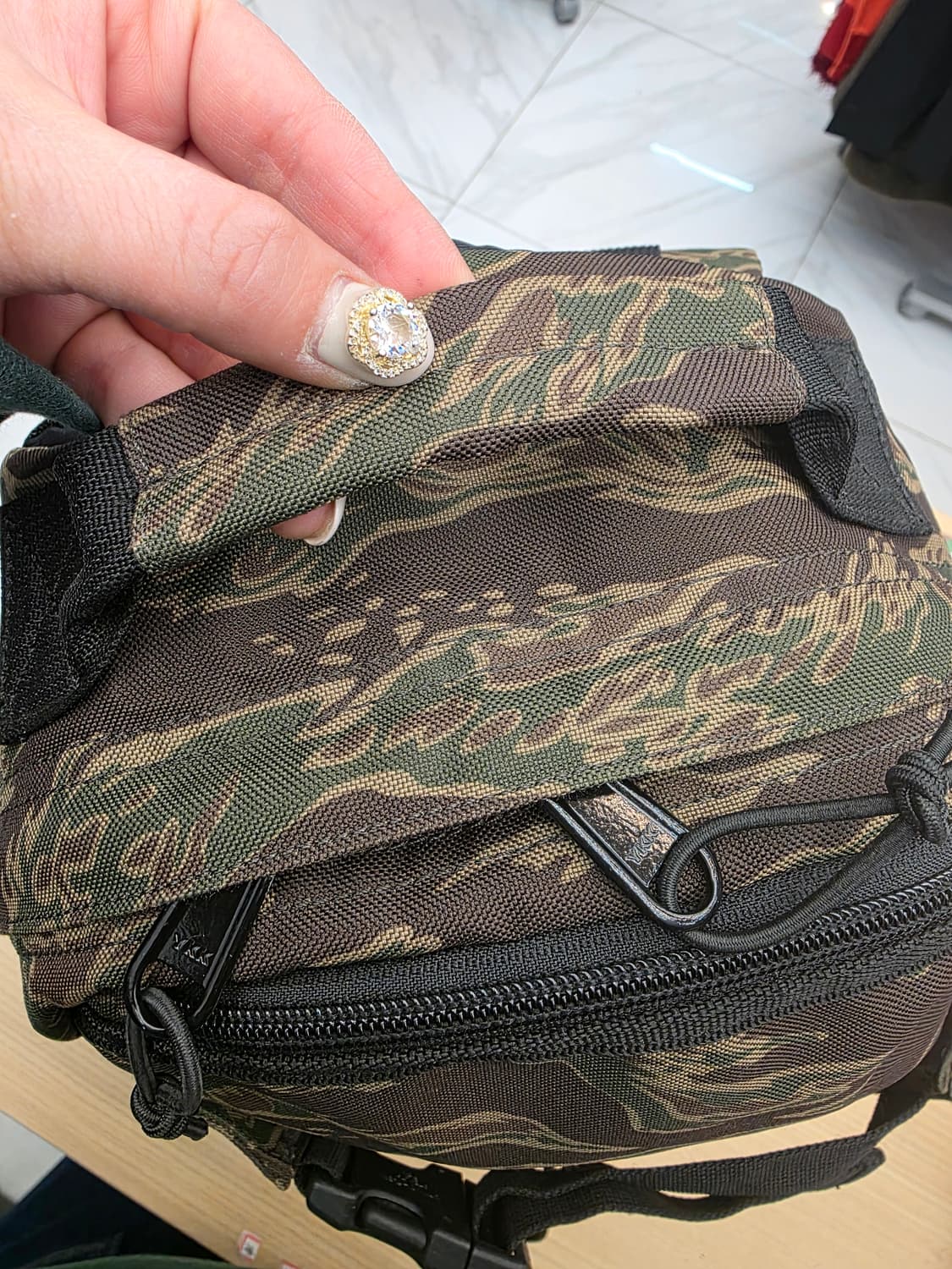 칼하트 킥플립 카모 백팩 상품이미지4