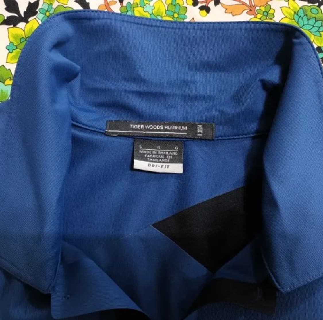 나이키 남성 타이거우즈드라이핏카라티셔츠 L사이즈 상품이미지4