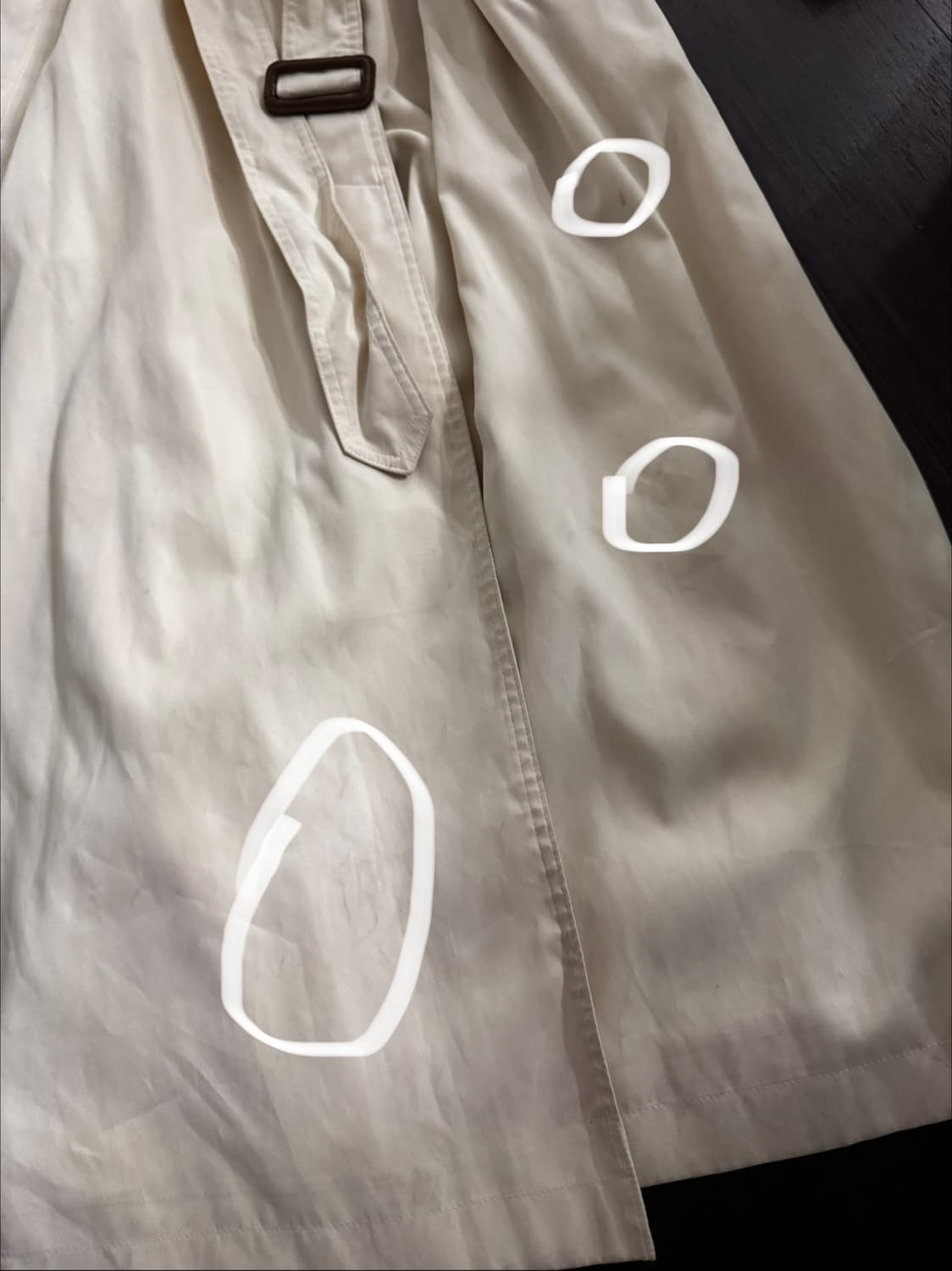 버버리 아이보리 맥시 롱 트렌치코트 상품이미지4