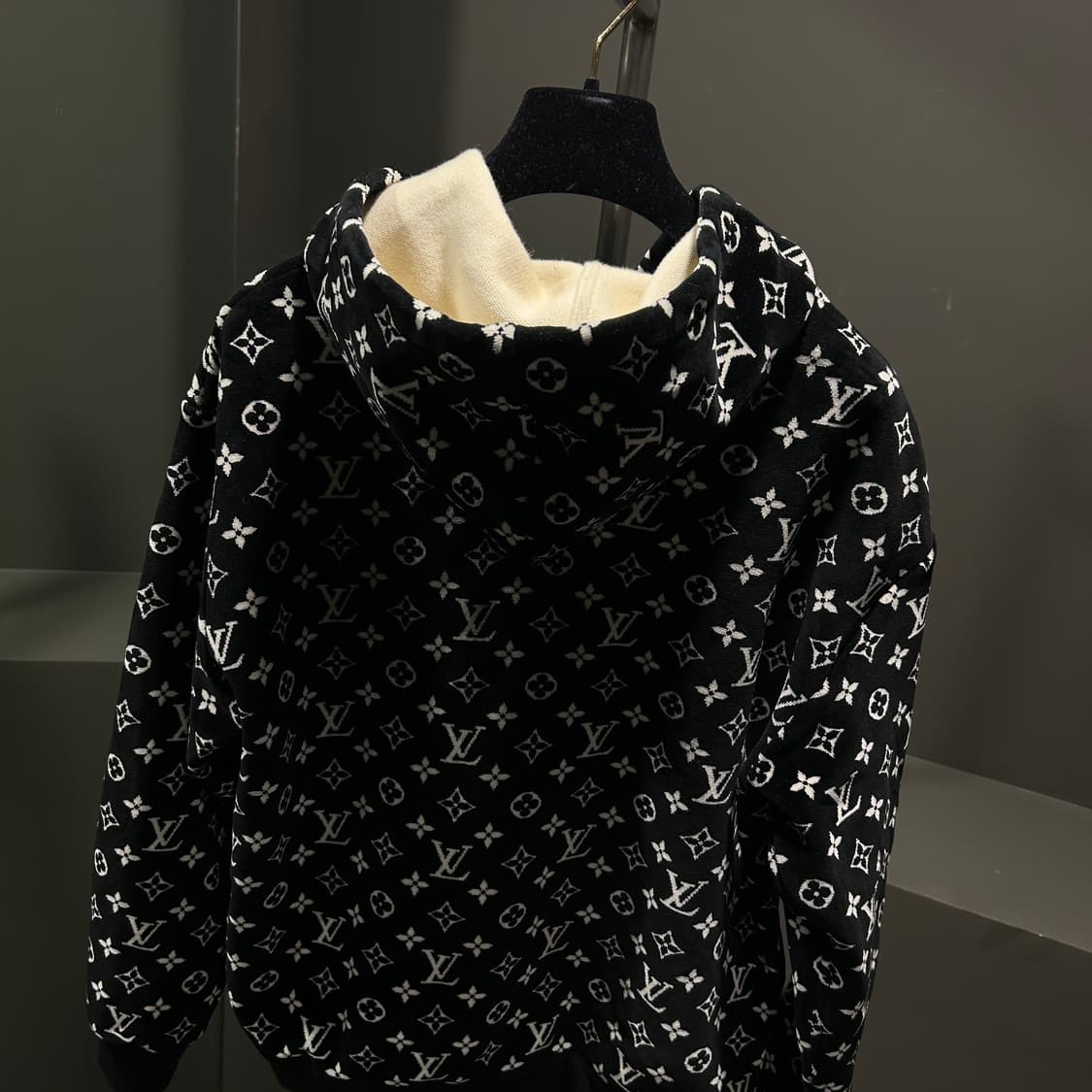 루이비통 모노그램 벨벳 후드티 상품이미지5