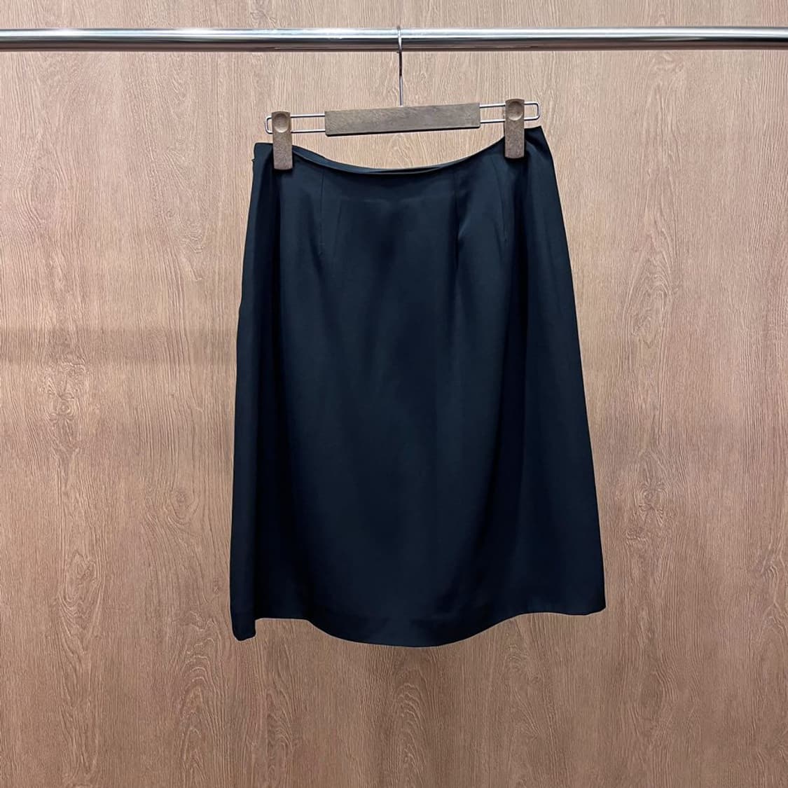 랑방 무지 미디 스커트 하이웨스트 절개 디테일 심플 A라인 블랙 상품이미지2