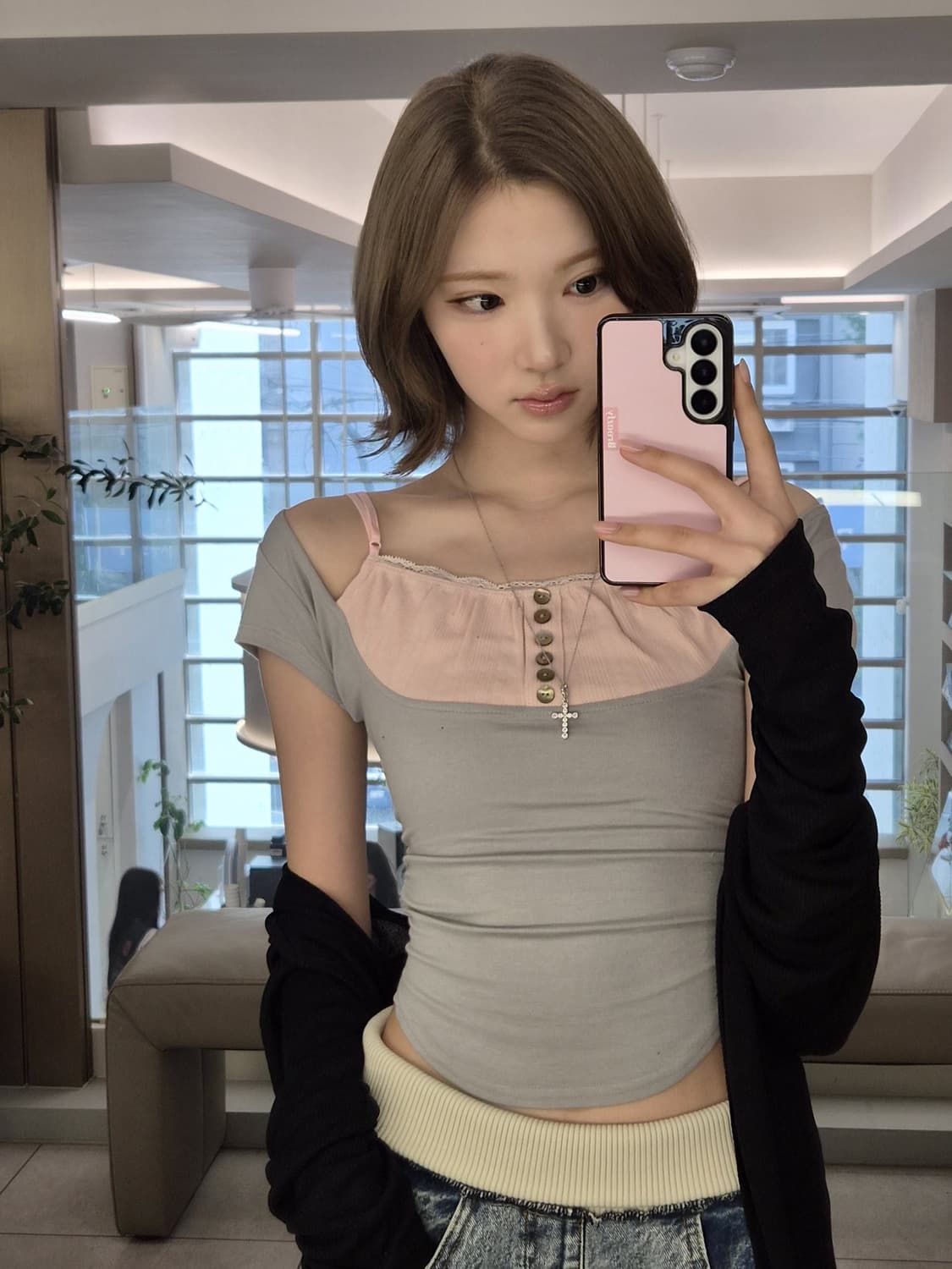 하츠투하츠 지우 착용 플리즈노팔로우 케이티 버튼 탑 Katie Butto 상품이미지1