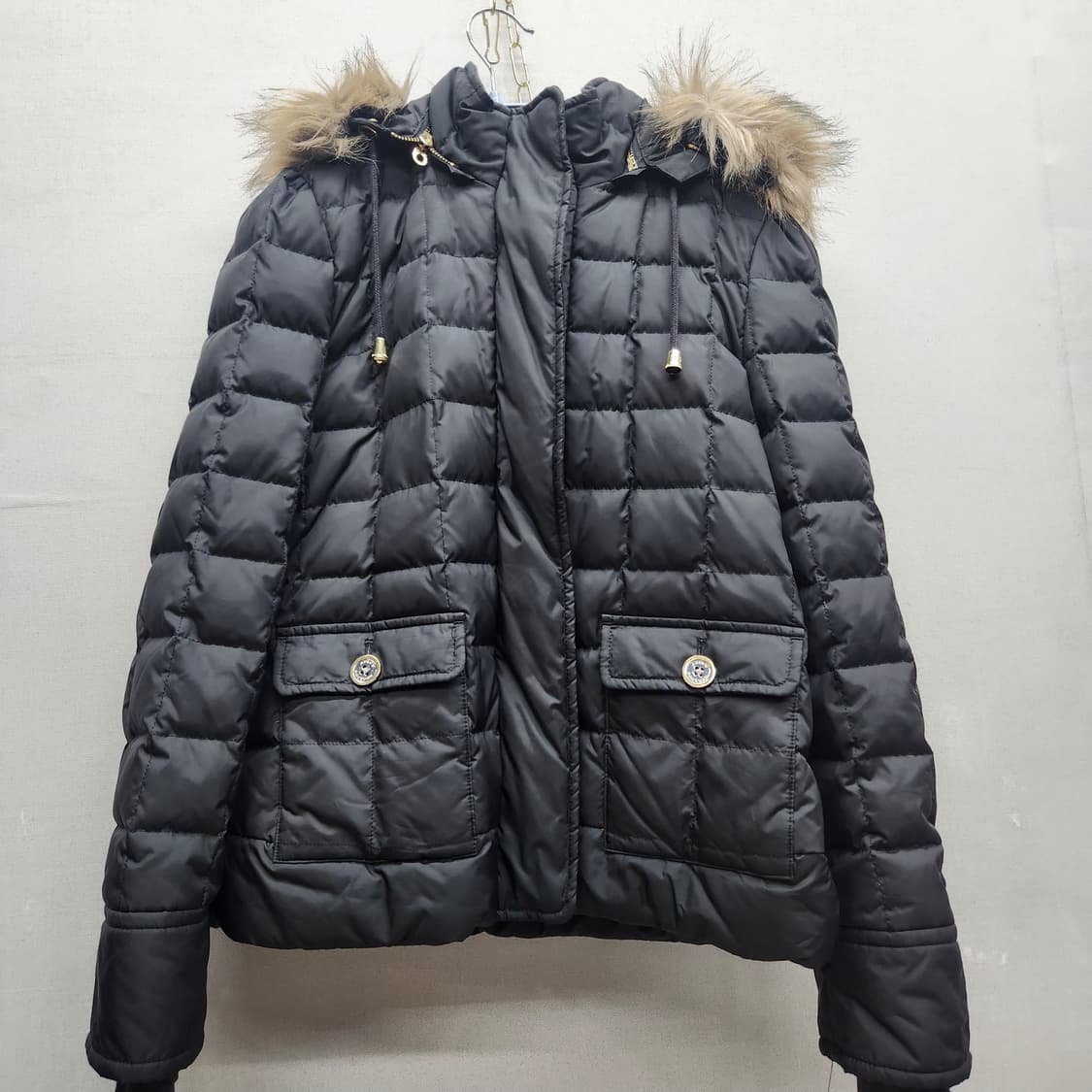 쥬시꾸뛰르 스퀘어 퀄팅 다운 털후드패딩 S(S) 상품이미지1