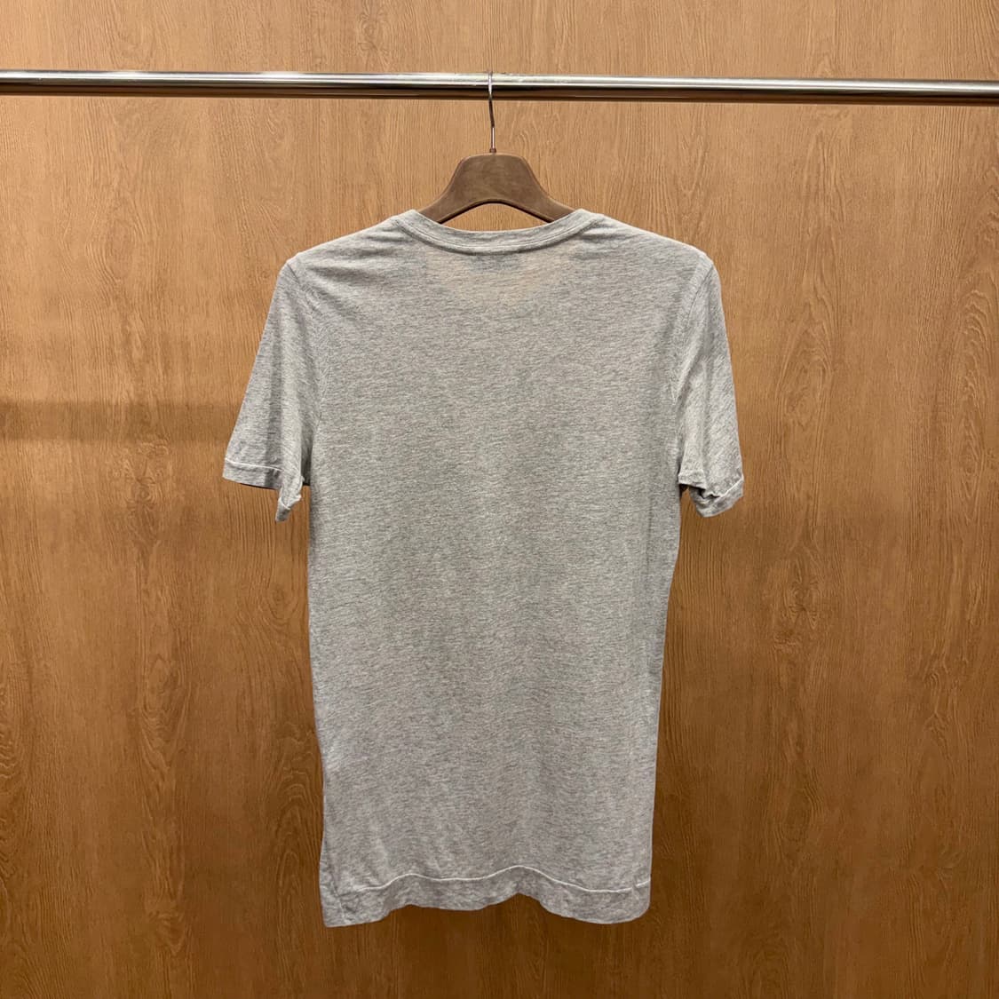 디젤 반팔 티셔츠 블랙골드 스컬 그래픽 프린팅 디테일 코튼 그레이 상품이미지3