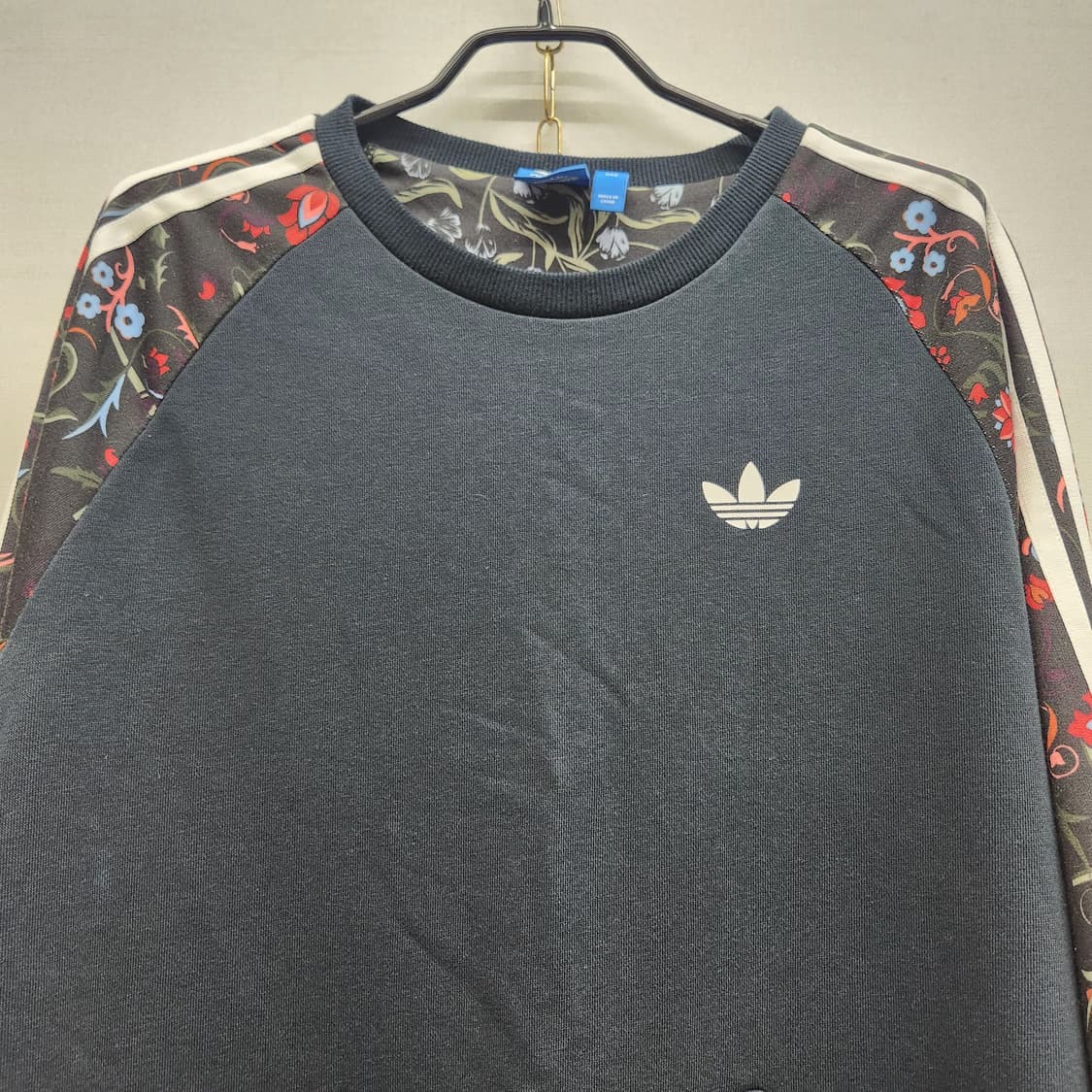 아디다스 삼선 소매 디테일 맨투맨 90(L) 상품이미지2