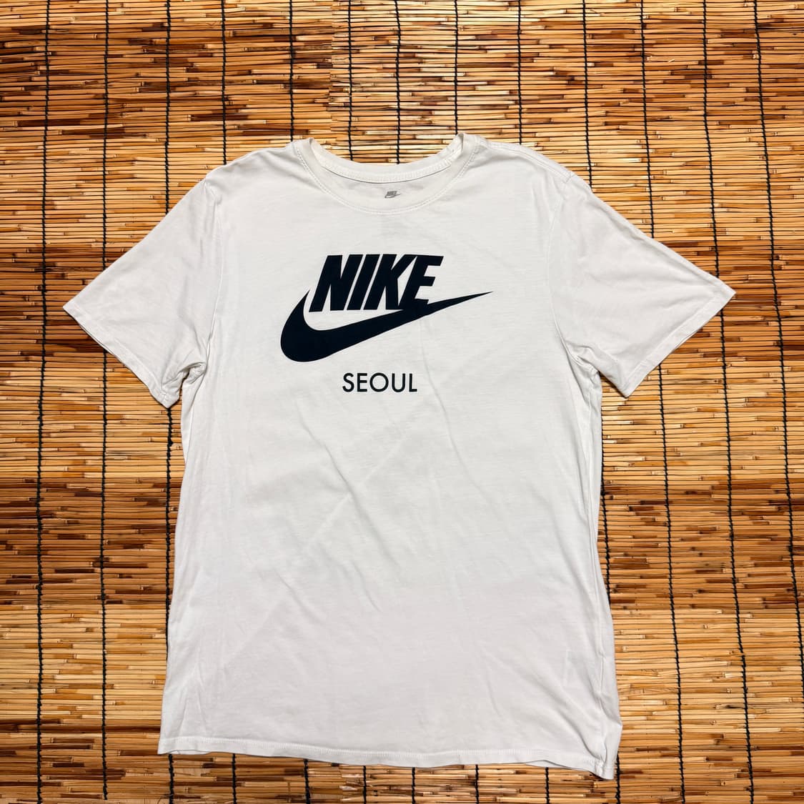 나이키 화이트 서울 반팔 티셔츠 XL 상품이미지1