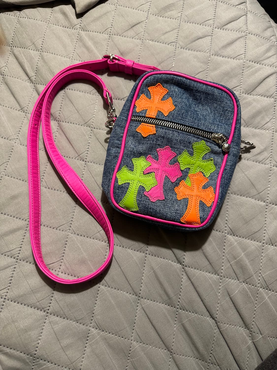 크롬하츠 레더 패치 멀티컬러 타카백 크로스백 상품이미지4