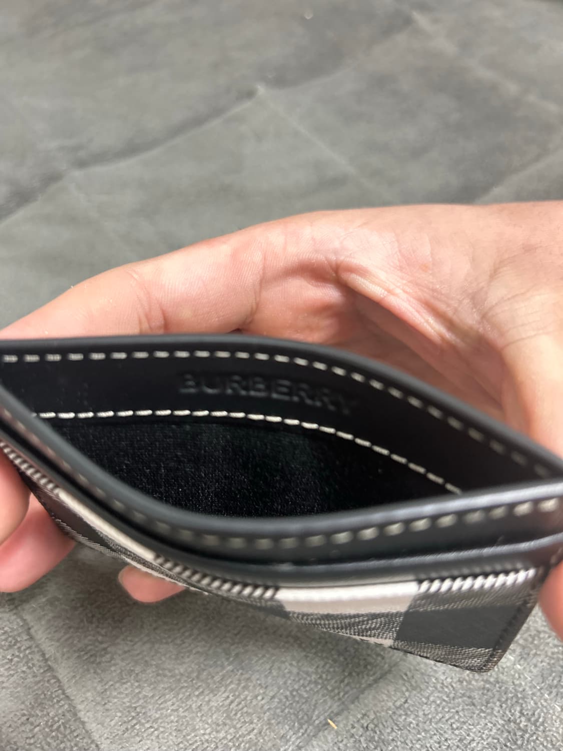 버버리 카드지갑 급처분 상품이미지4