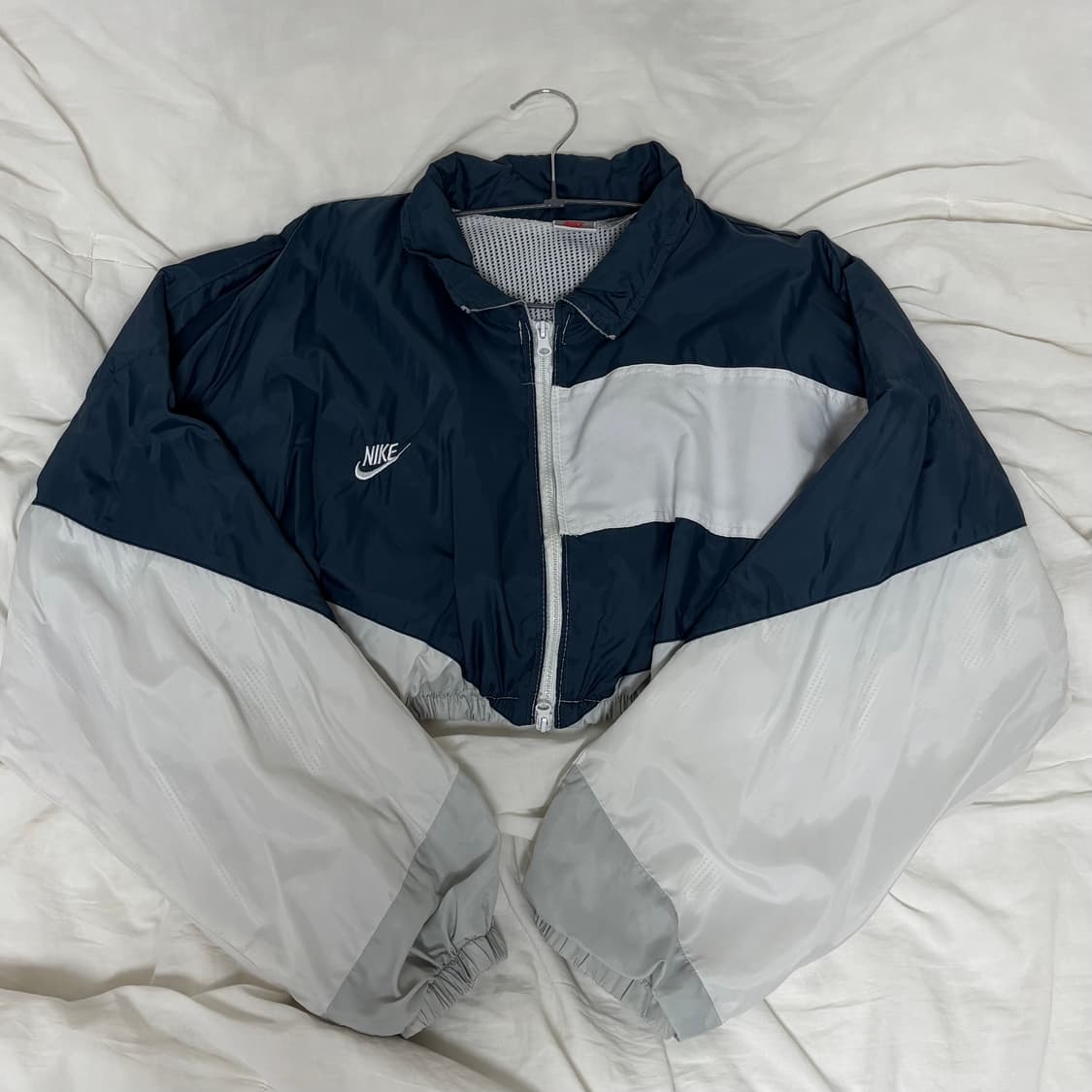 나이키 크롭 바람막이 상품이미지1