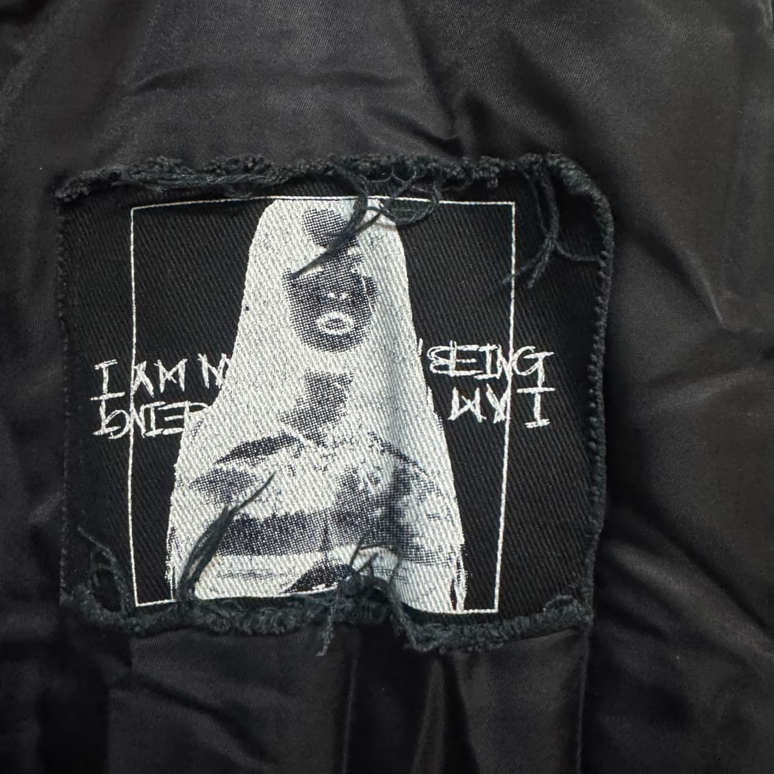 아이엠낫어휴먼비잉 백프린팅 항공점퍼 상품이미지4