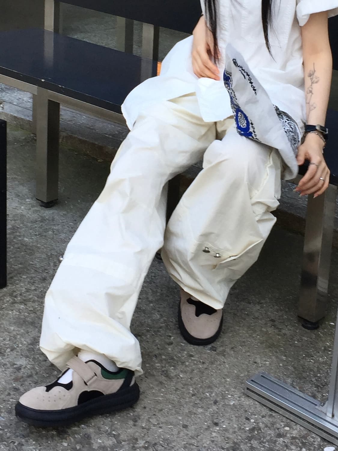 엘두 Back yard Tan green /250 상품이미지1