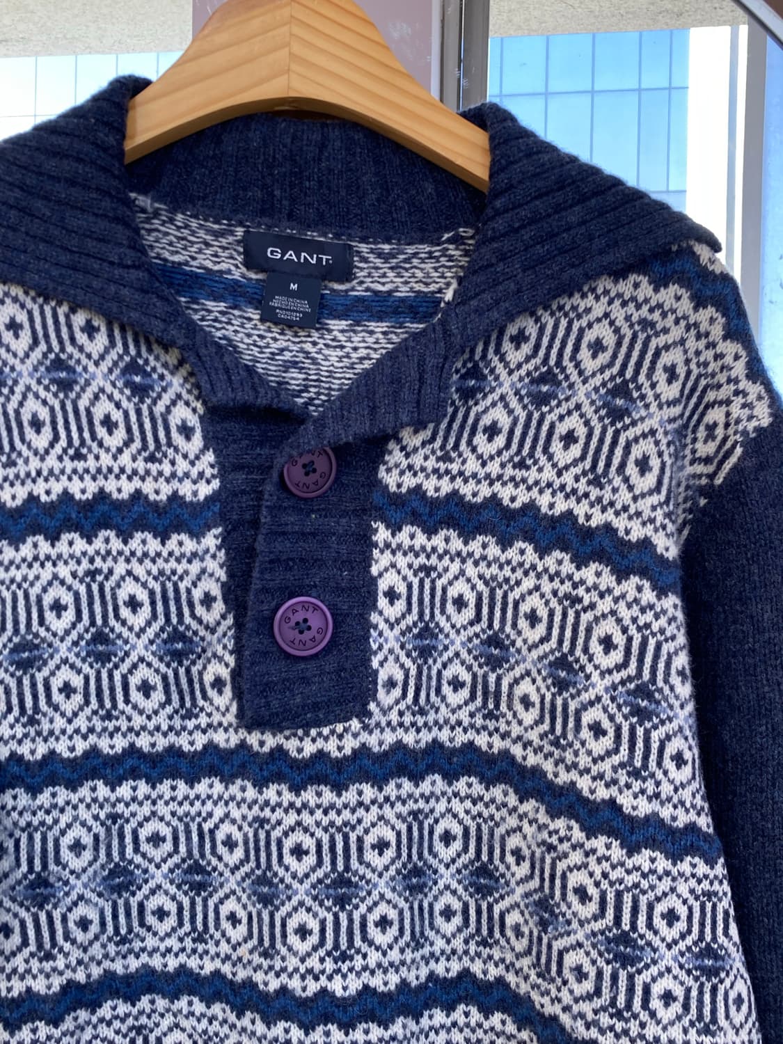 울 100% 네이비 패턴 카라 니트 상품이미지3