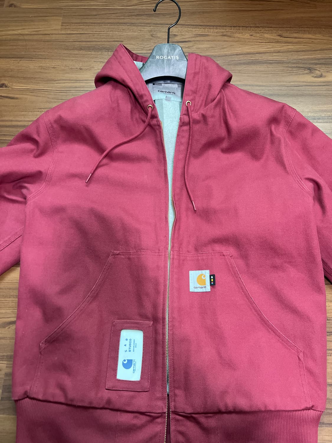 칼하트 WIP x 아이앱 스튜디오 OG 액티브 자켓 어스 레드 판매합니다 상품이미지1